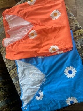 NEW Set of 2 Daisy Print Boxy V-Neck Tops Orange & Blue Plus Size 3x